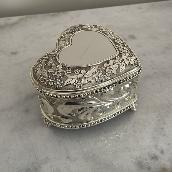 Things Remembered music box engraved Merry Christmas 2019 - Picture 4 of 12